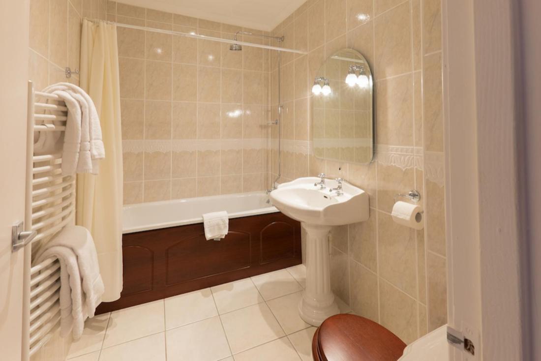 The Cedars Guest House دُنون المظهر الخارجي الصورة